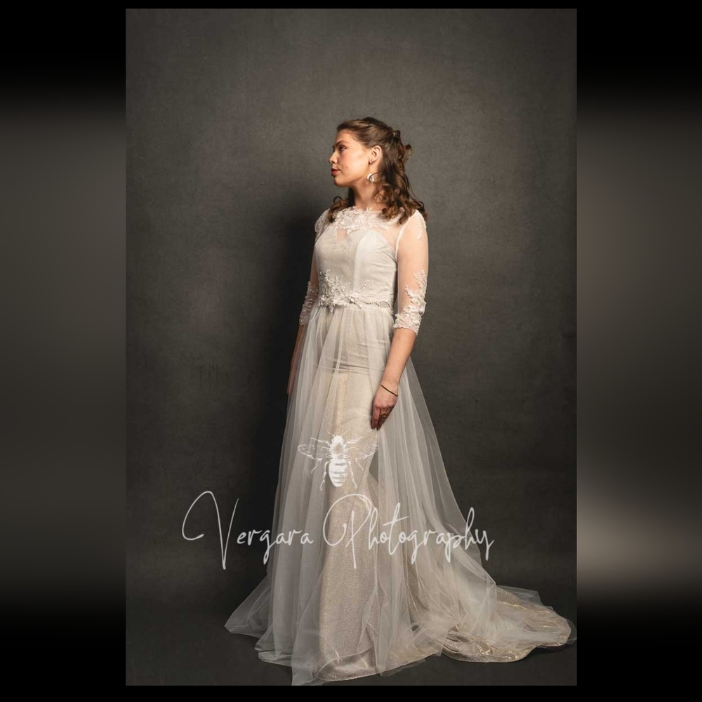 Elegant White/gold Bridal Gown
